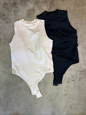 Vuori Cream and Black Sleeveless Mock Neck Bodysuits (2-Pack)
